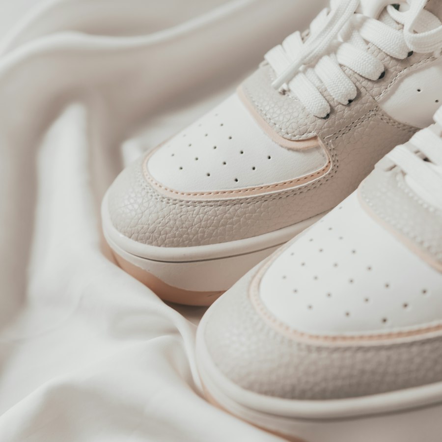 Basket cuir blanc perforé