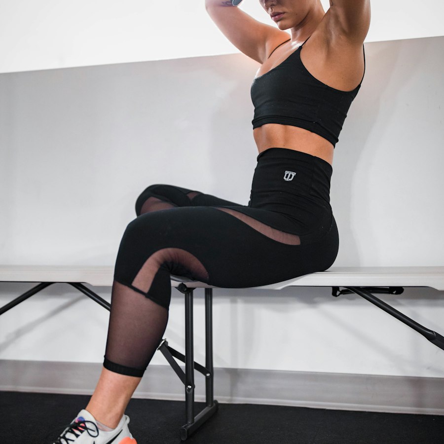 Ensemble yoga noir