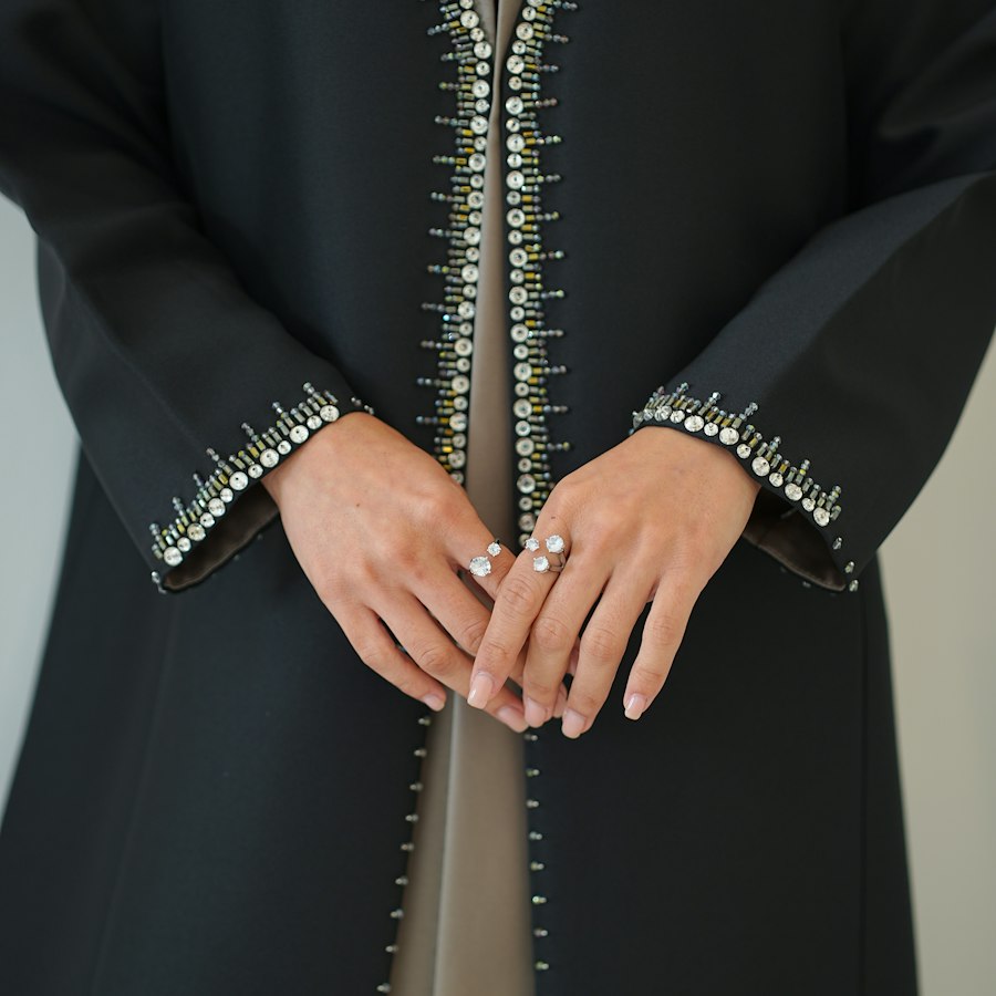 Abaya ornée de perles